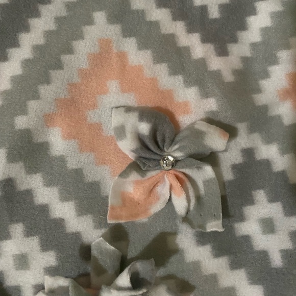 Girls New Handmade Fleece Baby Tie Blanket - Picture 2 of 9